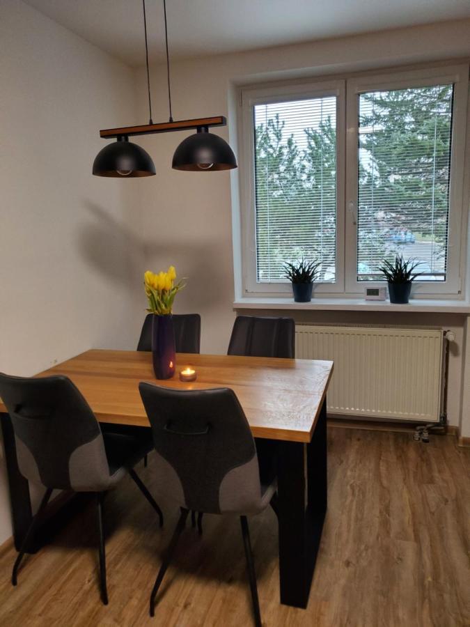Novy Apartman Eva Jicin Luaran gambar