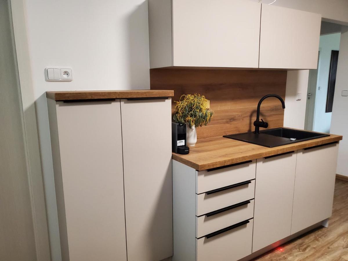 Novy Apartman Eva Jicin Luaran gambar